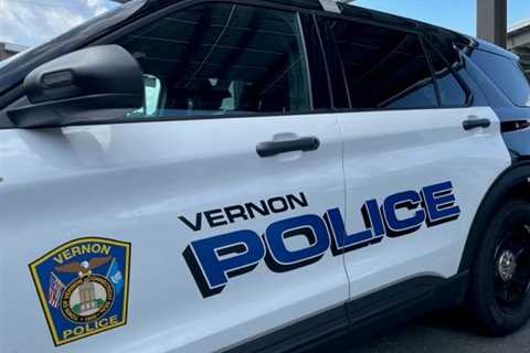 Vernon contesting arbiter's ruling, taking police contract to court