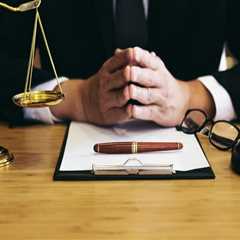 What are the disadvantages of being a criminal lawyer?