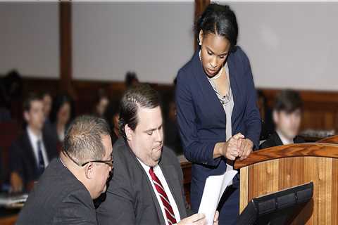 How Clinical Legal Education Helps Students Understand Complex Injury Law Firm Cases